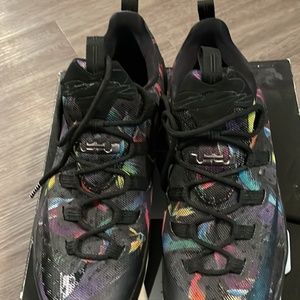LeBron Nike XIII low
